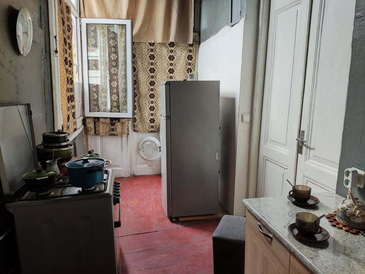 Eka'S Apartment On Marjanishvili Тбилиси Екстериор снимка